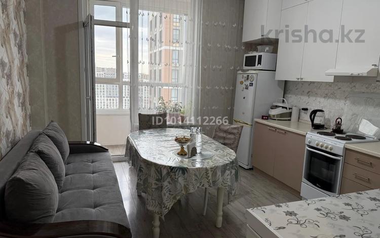 2-комнатная квартира · 65 м² · 15/18 этаж, Санжара Асфендиярова 3 за 280 000 ₸ в Астане, Нура р-н — фото 2
