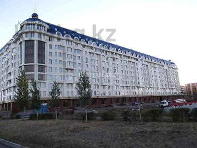 3-комнатная квартира · 118 м² · 8/9 этаж, Алихана Бокейхана 6 за 500 000 ₸ в Астане, Есильский р-н