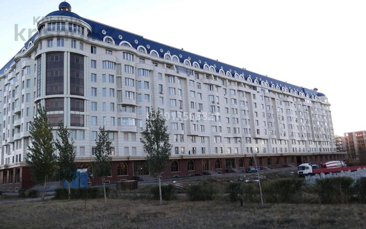 3-комнатная квартира · 118 м² · 8/9 этаж, Алихана Бокейхана 6 за 500 000 ₸ в Астане, Есильский р-н — фото 4