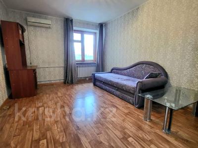 2-комнатная квартира, 54 м², 3/5 этаж, Жамбыла 219/2 за 14.5 млн 〒 в Уральске