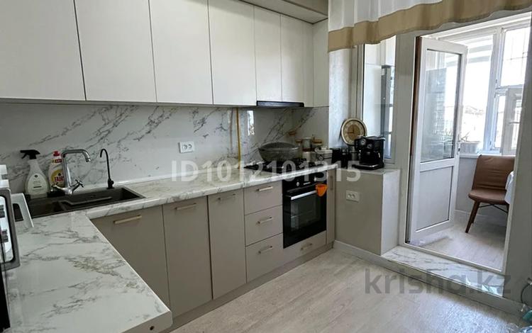 3-комнатная квартира · 60.5 м² · 5/5 этаж, 14-й мкр. 45 за 20 млн ₸ в Актау, 18-й мкр  — фото 2