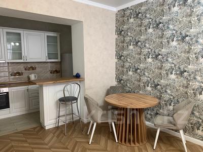 2-комнатная квартира · 56 м² · 4/10 этаж, мкр Юго-Восток, Микрорайон Байкена Ашимова 21 за 18 000 〒 в Караганде, Казыбек би р-н