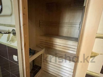 6-комнатная квартира · 600 м² · 20/20 этаж, Каныша Сатпаева 30А за 2.2 млн 〒 в Алматы, Бостандыкский р-н