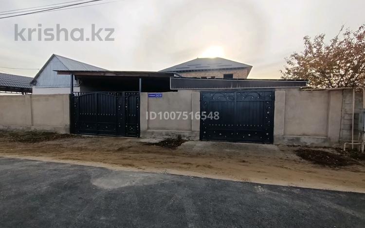 Отдельный дом · 8 комнат · 300 м² · 10 сот., Сүйінбай 22 — Массив Барысхан за 45 млн 〒 в Таразе — фото 2