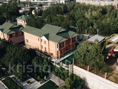 Отдельный дом · 7 комнат · 900 м² · 20 сот., мкр Ерменсай, Турымтай 11 за 5 млн ₸ в Алматы, Бостандыкский р-н