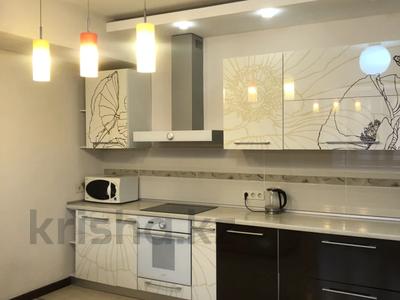 2-бөлмелі пәтер, 70 м², 3/9 қабат ай сайын, Ходжанова 76, бағасы: 330 000 〒 в Алматы, Бостандыкский р-н