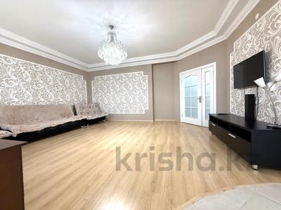 Продажа квартир в Астане: 3-комнатная квартира · 150 м² · 21/30 этаж, Габдуллина за 49.7 млн 〒 3-комнатная квартира · 150 м² · 21/30 этаж, Габдуллина за 49.7 млн 〒 в Астане, р-н Байконур