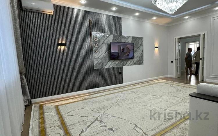 3-комнатная квартира · 106.3 м² · 5/9 этаж, Алии Молдагуловой за 54.5 млн ₸ в Актобе — фото 22