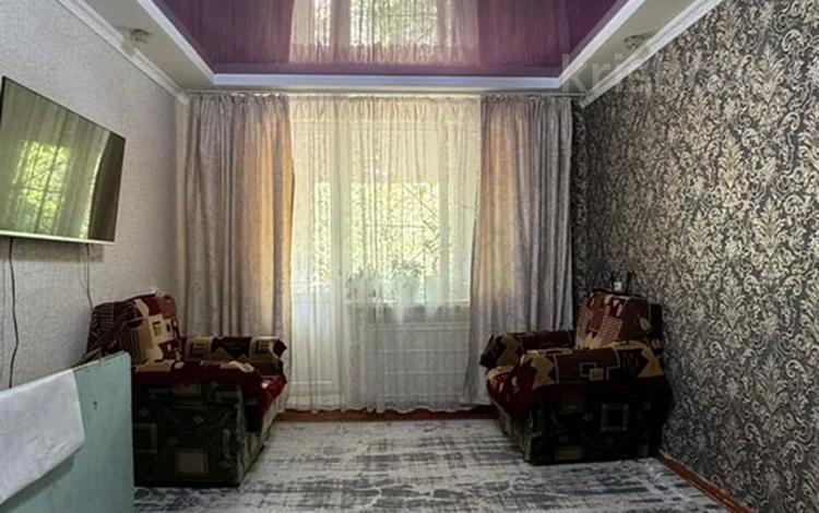 2-комнатная квартира · 45 м² · 2/5 этаж, 7 микрорайон за 12.5 млн 〒 в Таразе — фото 2