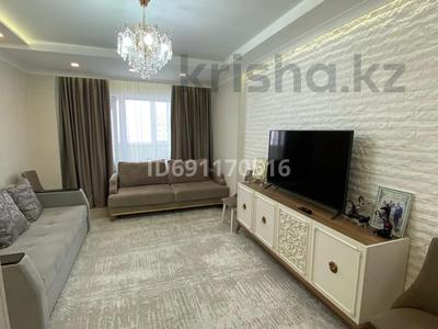 3-бөлмелі пәтер, 90 м², 14/16 қабат, мкр Юго-Восток, Шахтеров 60, бағасы: 48 млн 〒 в Караганде, Казыбек би р-н