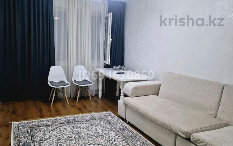 2-комнатная квартира · 44 м² · 1/4 этаж, мкр №1 — Саина - Жубанова за 300 000 ₸ в Алматы, Ауэзовский р-н — фото 2
