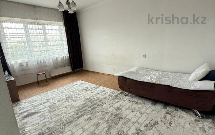 1-комнатная квартира · 36.6 м² · 6/9 этаж, мкр Аксай-2 56 за 26.5 млн ₸ в Алматы, Ауэзовский р-н — фото 2