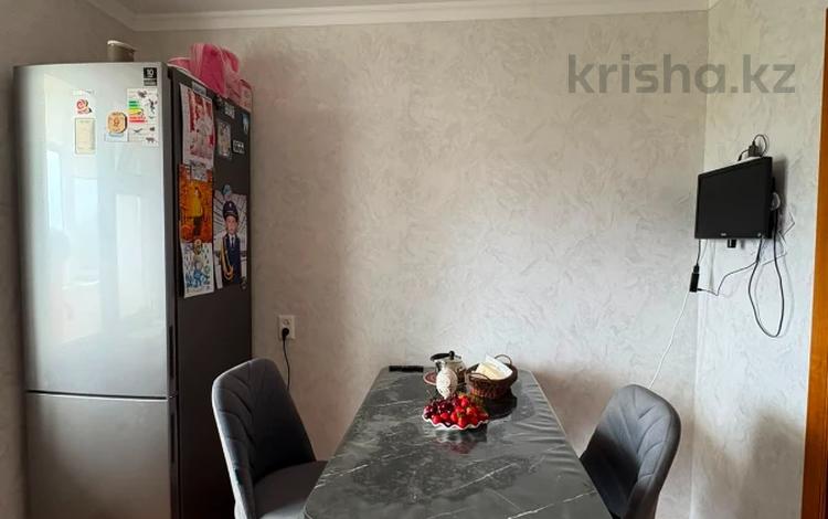 2-бөлмелі пәтер · 57 м² · 5/5 қабат, мкр Шанхай, турар рыскулова, бағасы: 13 млн ₸ в Актобе — фото 3