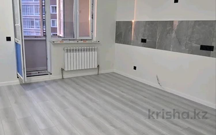 2-бөлмелі пәтер · 90 м² · 7/13 қабат, Тулебаева 5, бағасы: 36 млн ₸ в Астане, Алматы р-н — фото 2