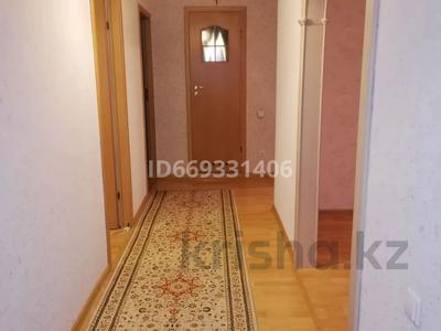 4-комнатная квартира · 86 м² · 5/10 этаж, Набережная 5 за 37.8 млн 〒 в Павлодаре