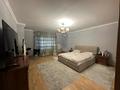 4-бөлмелі пәтер · 208 м² · 5/7 қабат, Самал-3 ш/а. — Пентхаус, бағасы: 155 млн ₸ в Алматы, Медеуский р-н — фото 2