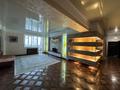 4-комнатная квартира, 192 м², 7/7 этаж, Алии Молдагуловой 46вк1 за 55 млн 〒 в Актобе — фото 2