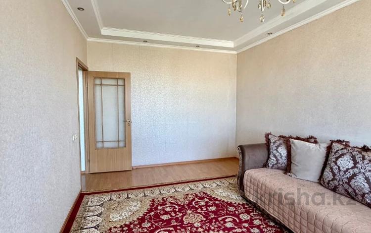 2-бөлмелі пәтер · 60 м² · 8/9 қабат, Жарокова 22, бағасы: 49 млн ₸ в Алматы, Бостандыкский р-н — фото 2