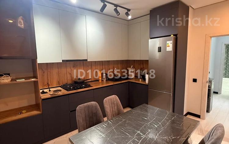 2-комнатная квартира · 70 м² · 6/9 этаж, мкр Нурсая, Елорда за 280 000 ₸ в Атырау — фото 2
