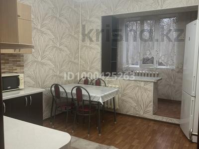 1-комнатная квартира · 43 м² · 4/5 этаж, мкр Кокжиек, Геологов 10 — Камаз центр за 180 000 ₸ в Алматы, Жетысуский р-н