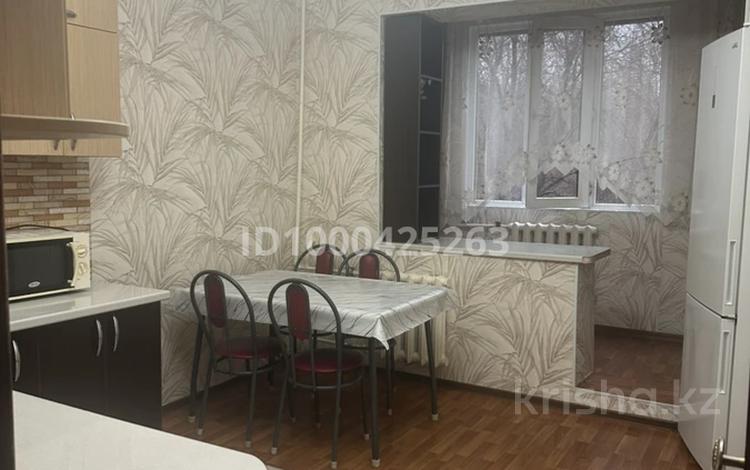 1-комнатная квартира · 43 м² · 4/5 этаж, мкр Кокжиек, Геологов 10 — Камаз центр за 180 000 ₸ в Алматы, Жетысуский р-н — фото 25