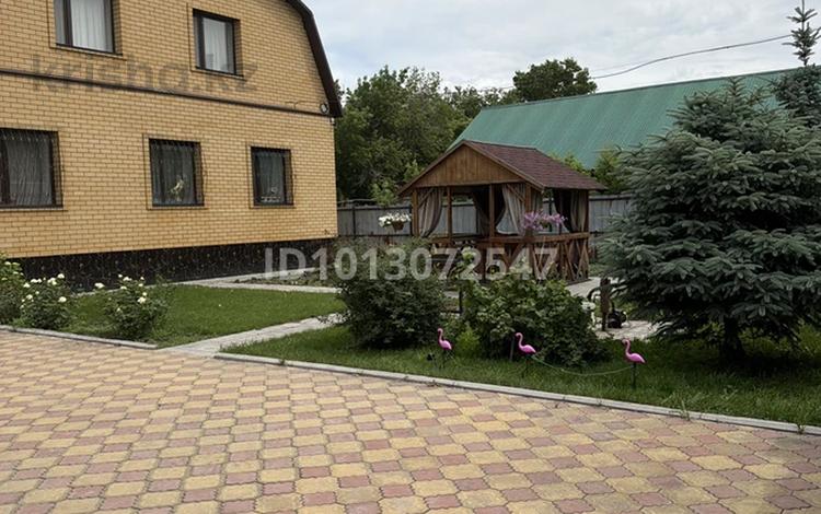 Дом · 5 комнат · 200 м², Московская за 120 000 ₸ в Семее — фото 2