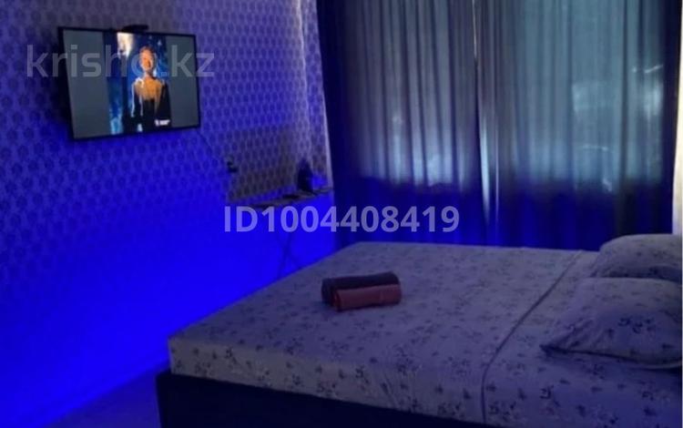 1-бөлмелі пәтер · 38 м² · 1/1 қабат, 11а шағынауданы 10, бағасы: 8 000 ₸ в Караганде, Алихана Бокейханова р-н — фото 2