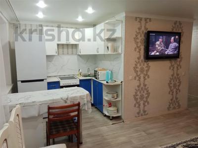 2-бөлмелі пәтер, 47 м², 2/5 қабат, Майкудук, 12й микрорайон, бағасы: 10.5 млн 〒 в Караганде, Алихана Бокейханова р-н