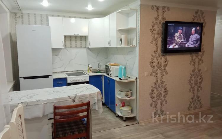 2-бөлмелі пәтер, 47 м², 2/5 қабат, Майкудук, 12й микрорайон, бағасы: 10.5 млн 〒 в Караганде, Алихана Бокейханова р-н — фото 6