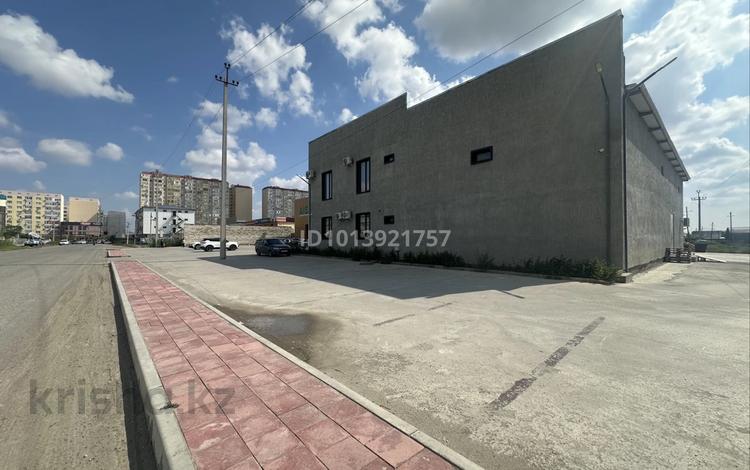 Еркін, кеңселер · 400 м², бағасы: 2 млн ₸ в Атырау, мкр. Алмагуль — фото 2