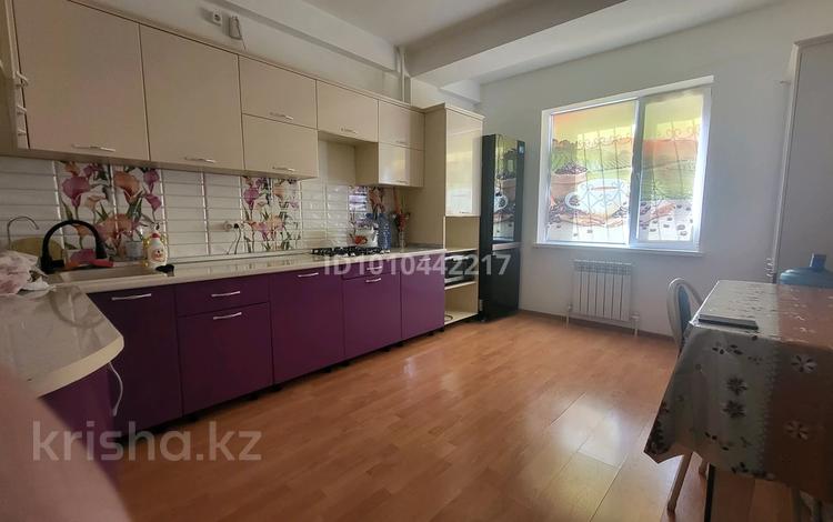 2-комнатная квартира · 72 м² · 1/5 этаж, мкр Нурсая, Мкр Тулпар2 77/2 — НИШ за 180 000 〒 в Атырау — фото 2