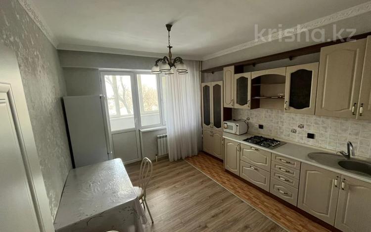2-бөлмелі пәтер · 68 м² · 4/9 қабат, ул. Мукагали Макатаева 5А, бағасы: 300 000 ₸ в Алматы, Медеуский р-н — фото 2
