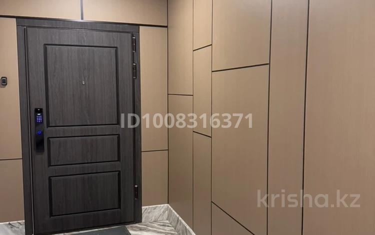 6-комнатная квартира · 300 м², Хаджи Мукана 49 за 385 млн ₸ в Алматы, Медеуский р-н — фото 2