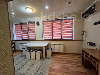 Пәтерлер в Шымкенте: 3-бөлмелі пәтер · 74 м² · 4/4 қабат, проспект Тауке Хана — Акимата, бағасы: 240 000 〒 3-бөлмелі пәтер · 74 м² · 4/4 қабат, проспект Тауке Хана — Акимата, бағасы: 240 000 〒 в Шымкенте, Аль-Фарабийский р-н