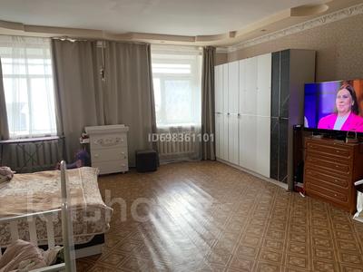 Жеке үй • 4 бөлмелер • 150 м² • 12 сот., Бухар жирау 273, бағасы: 26 млн 〒 в Экибастузе