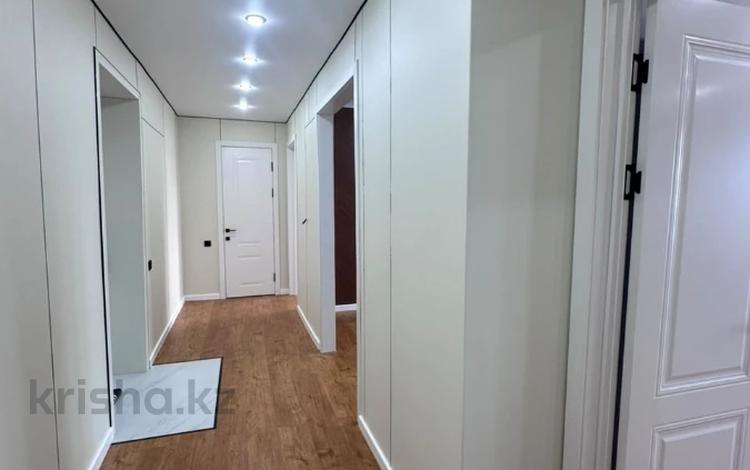 2-комнатная квартира · 60 м² · 5/9 этаж, мкр. Алтын орда за 29.4 млн ₸ в Актобе — фото 2