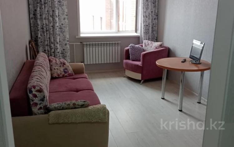 2-бөлмелі пәтер, 60 м², 7/9 қабат, Ауэзова, бағасы: 24 млн 〒 в Кокшетау — фото 2