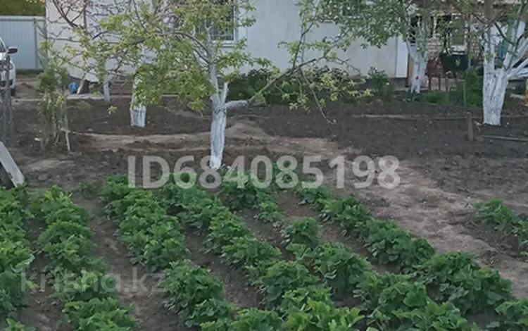 Отдельный дом · 3 комнаты · 94 м² · 8 сот., мкр Жулдыз, Жулдыз виноградная 16 — Сливовая за 16.3 млн 〒 в Уральске — фото 2