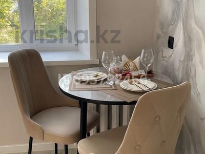 2-бөлмелі пәтер · 45 м² · 3/5 қабат, Республика — Ледовый дворец, бағасы: 15 000 〒 в Темиртау