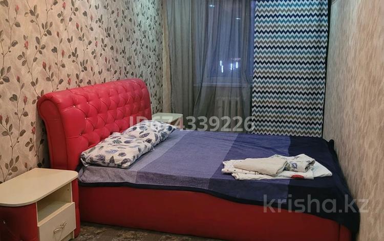 2-комнатная квартира · 45 м² · 2/5 этаж, Абылайхана 32 за 15 000 ₸ в Алматы, Алмалинский р-н — фото 2