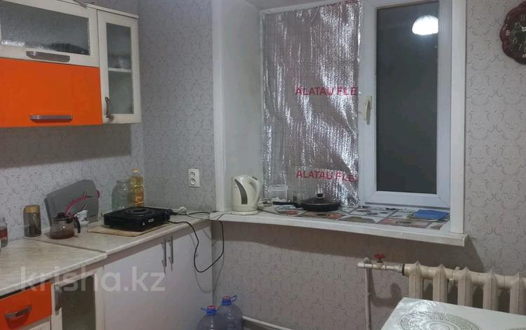 1-комнатная квартира · 40 м² · 5/5 этаж, Майкудук, Майкудук, 12й микрорайон за 7 млн ₸ в Караганде, Алихана Бокейханова р-н — фото 6