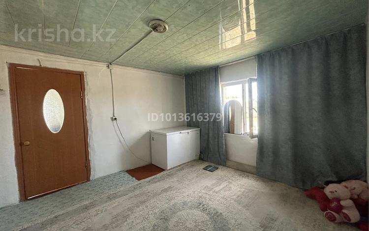 Отдельный дом · 2 комнаты · 50 м² · 10 сот., Жайсан ауылы Тәуелсіздік көшесі 46 за 6 млн ₸ в Узынагаш — фото 2
