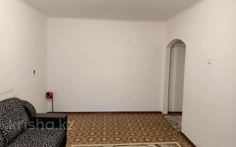 2-комнатная квартира, 42 м², 1/5 этаж, м-н Самал за 10.7 млн 〒 в Талдыкоргане, мкр Самал — фото 2