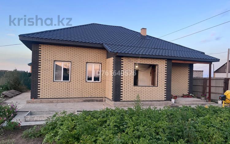 Жеке үй · 4 бөлме · 105 м² · 10 сот., Южная, бағасы: 35 млн ₸ в Аксу — фото 17