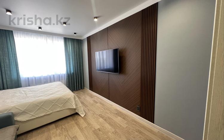 1-комнатная квартира · 40 м², Альфараби 46 за 250 000 ₸ в Астане, Есильский р-н — фото 2