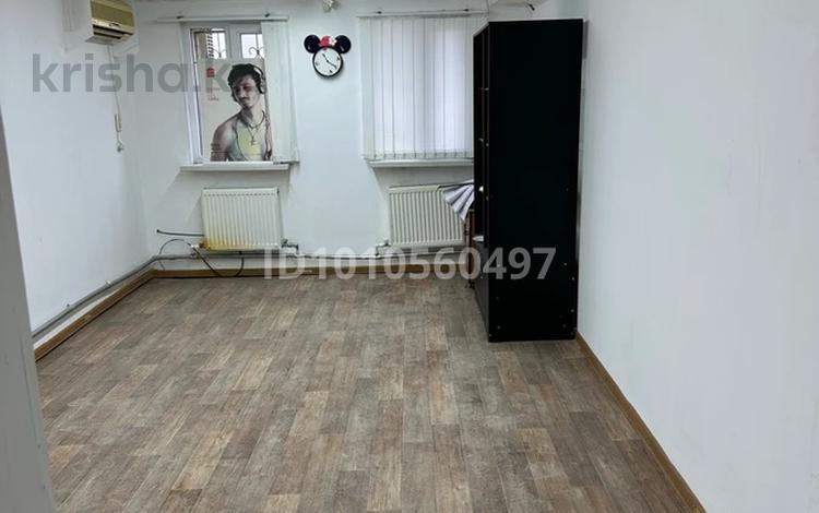 4 комнаты · 30 м² · 1/1 этаж, мкр Атырау 235 — Тайманов за 50 000 〒 — фото 2