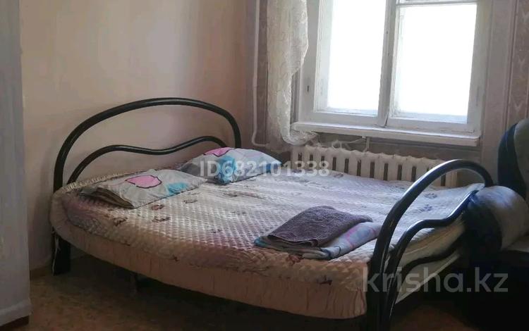 1-комнатная квартира · 35 м² · 3/5 этаж, Нуркена абдирова 50/2 за 6 000 ₸ в Караганде, Казыбек би р-н — фото 2