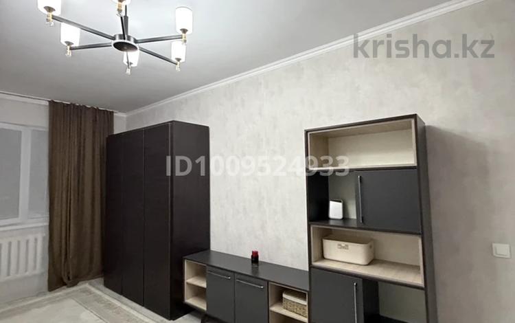 1-комнатная квартира · 45 м² · 2/5 этаж, мкр Саялы 98 за 250 000 ₸ в Алматы, Алатауский р-н — фото 2