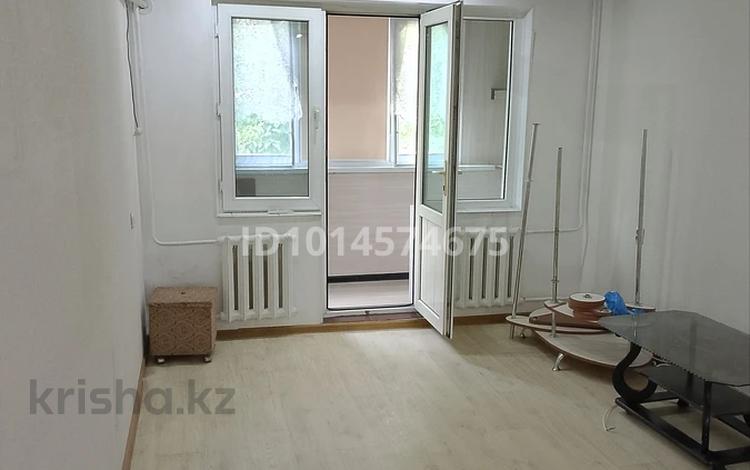 1-комнатная квартира · 30.7 м² · 2/5 этаж, 13-й микрорайон, Сайрамская 165 за 13 млн ₸ в Шымкенте, Енбекшинский р-н — фото 2
