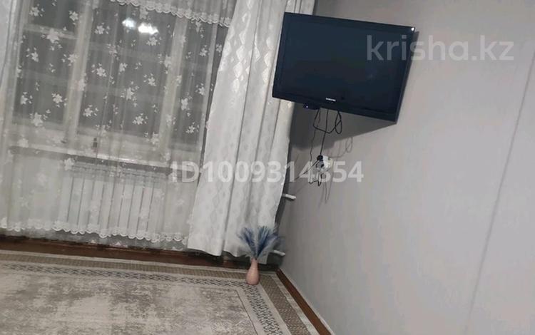 1-бөлмелі пәтер · 33 м² · 3/5 қабат, Казахстан 65 — Кабанбай батыра, бағасы: 10 000 ₸ в Усть-Каменогорске — фото 2